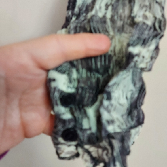 Urban Outfitters kimchi blue black patterned sheer wrap blouse - Picture 2 of 5